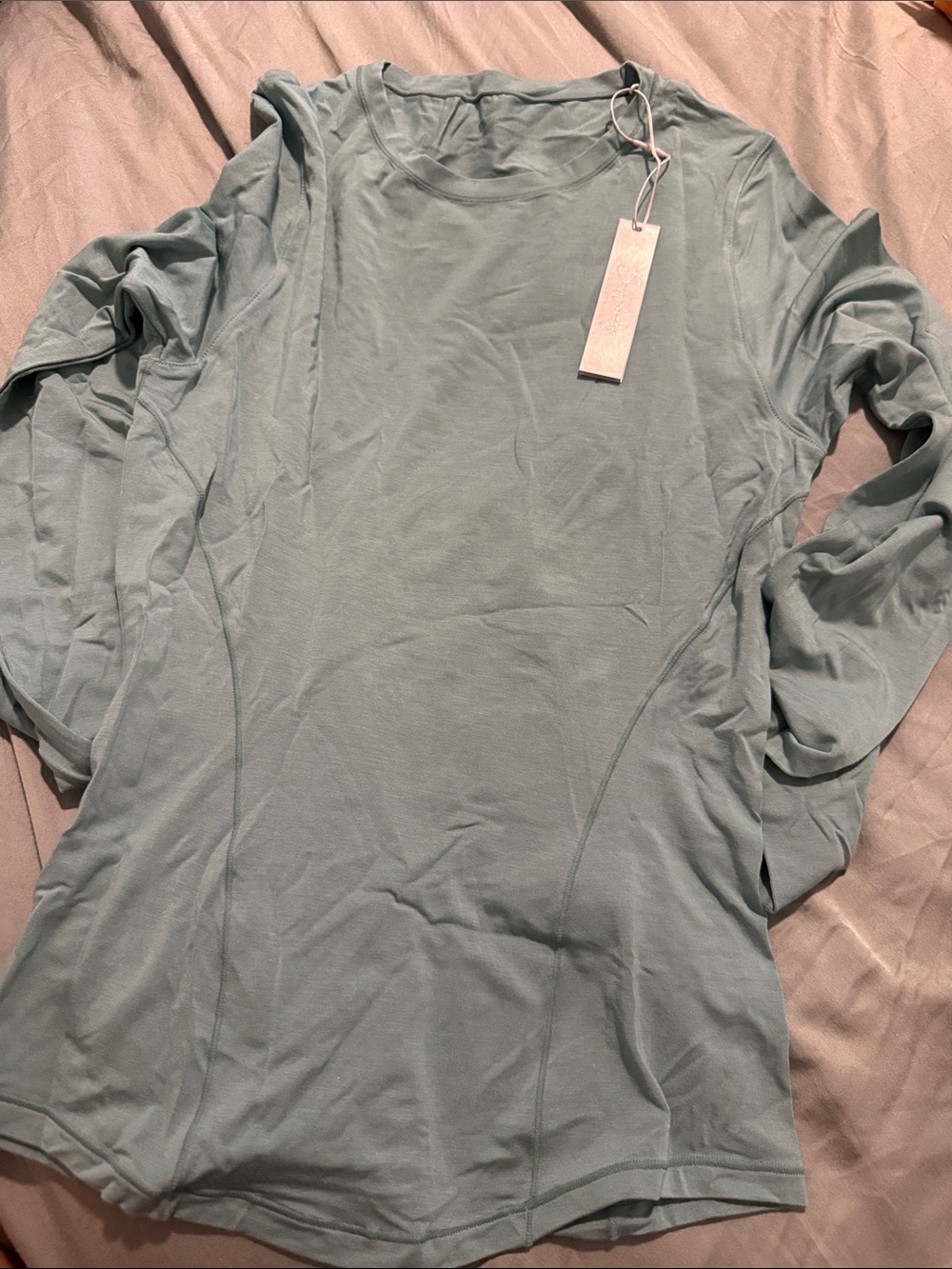 BuffBunny Light Blue Long-Sleeve Women’s Performance Top
